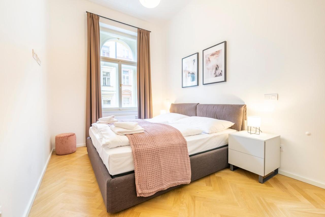 Hotel apartamentowy Petrin Tower 4*