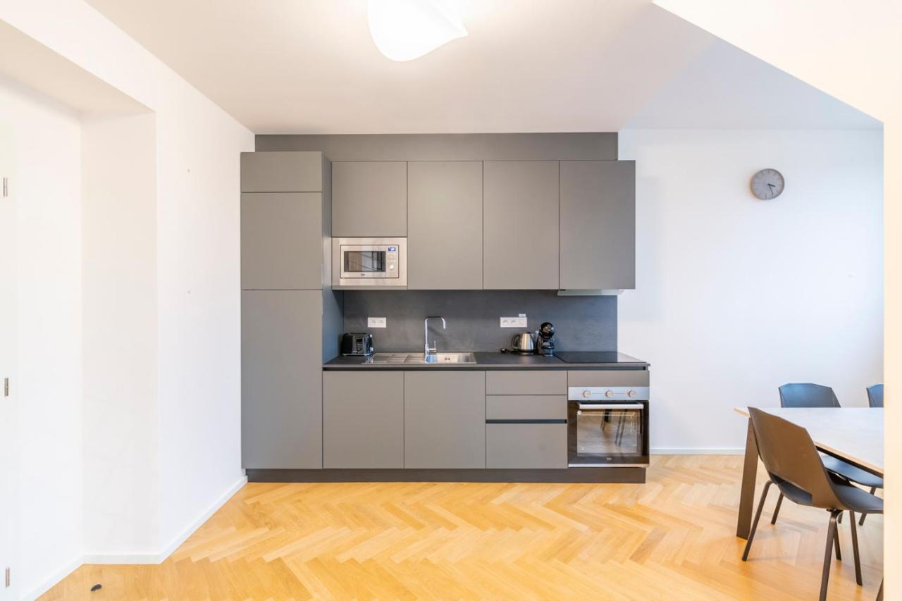 Petrin Tower Hotel apartamentowy 4*
