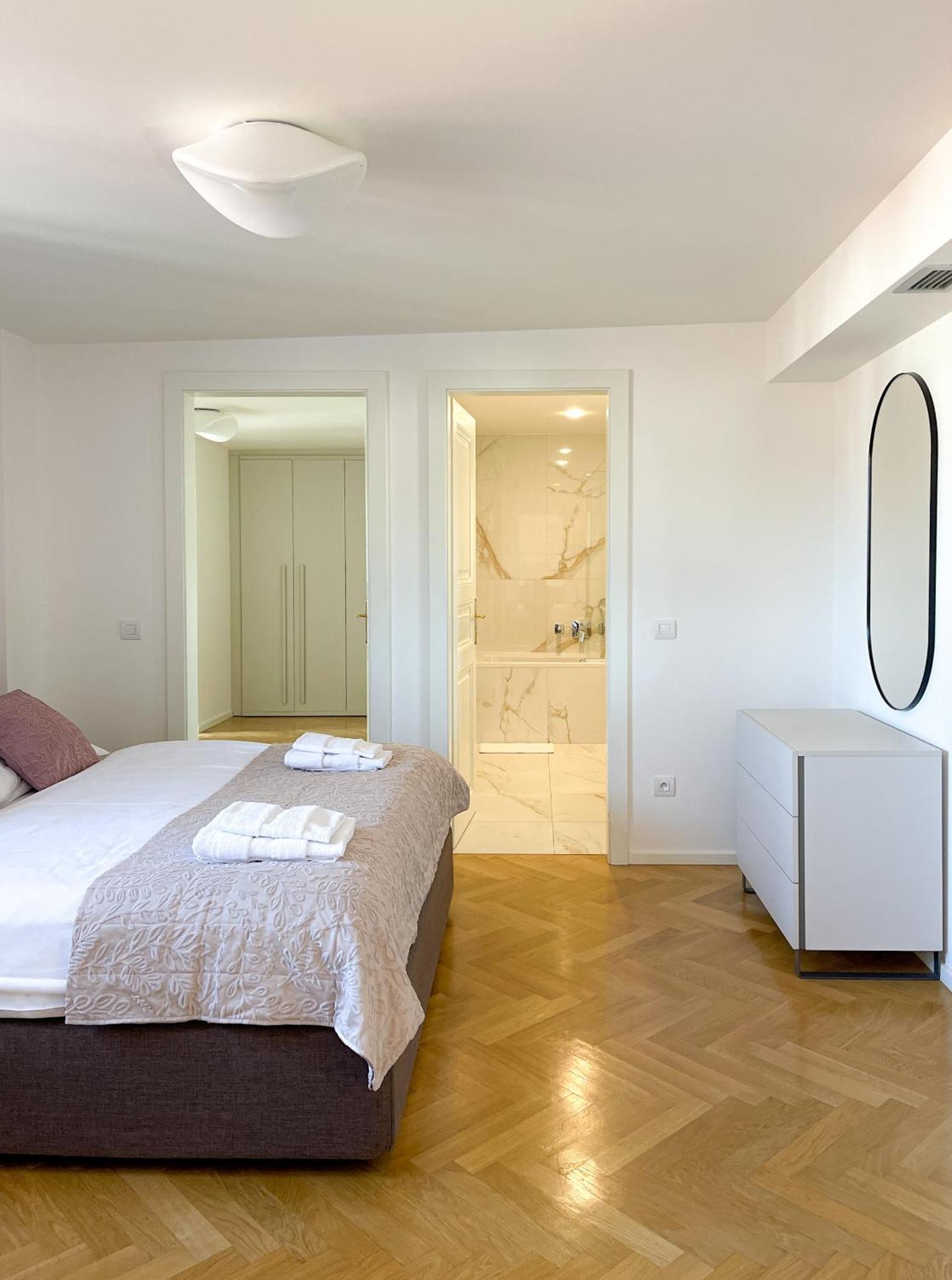 Hotel apartamentowy Petrin Tower 4*